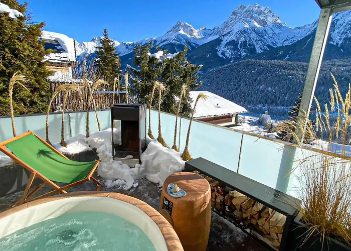 Chasa Splerin Mit Whirlpool Auf Terrasse