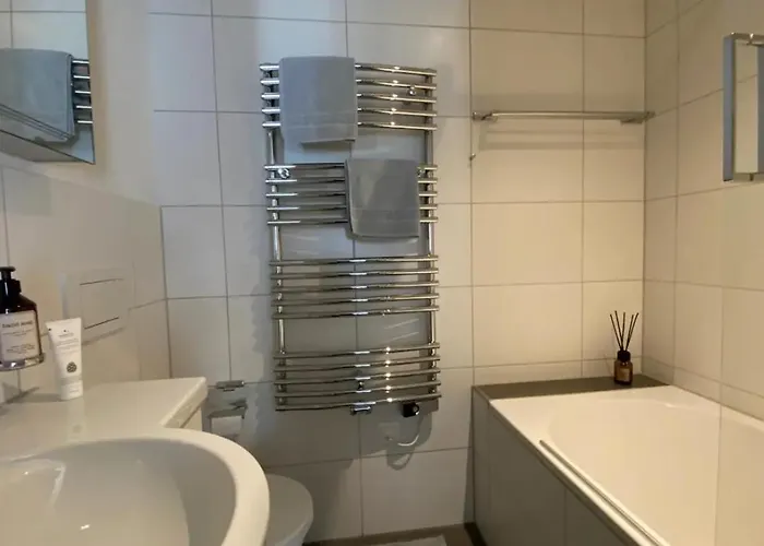 Chasa Splerin Mit Whirlpool Auf Terrasse * Scuol