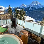 Chasa Splerin Mit Whirlpool Auf Terrasse